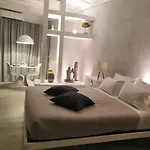 3 Luxury Oda ve Kahvaltı 4*