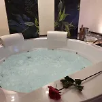 3 Luxury Oda ve Kahvaltı 4*