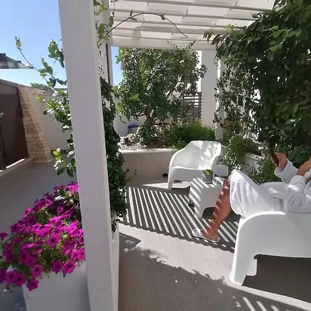 Home3 Bed Couette-café Bisceglie