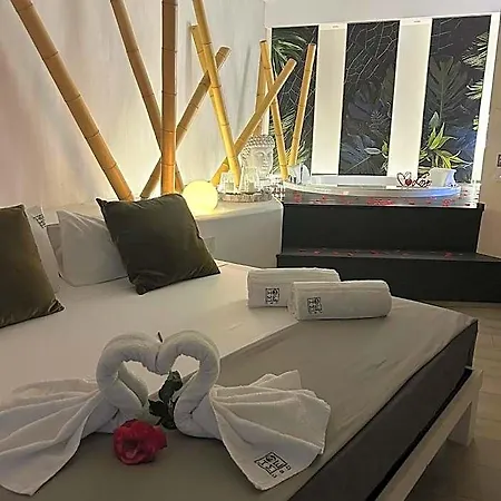 Home3 Bed Bed & Breakfast Bisceglie