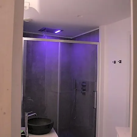 Bed & Breakfast Home3 Bed