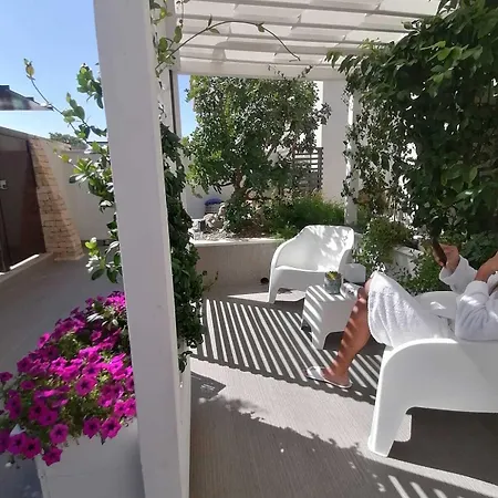 Bed & Breakfast Home3 Bed